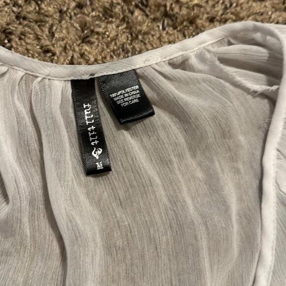 Full Tilt - White Blouse with Button Detail - Size Medium - Picture 4 of 6